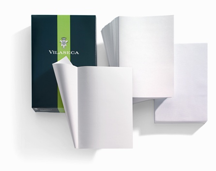papel barba en manos