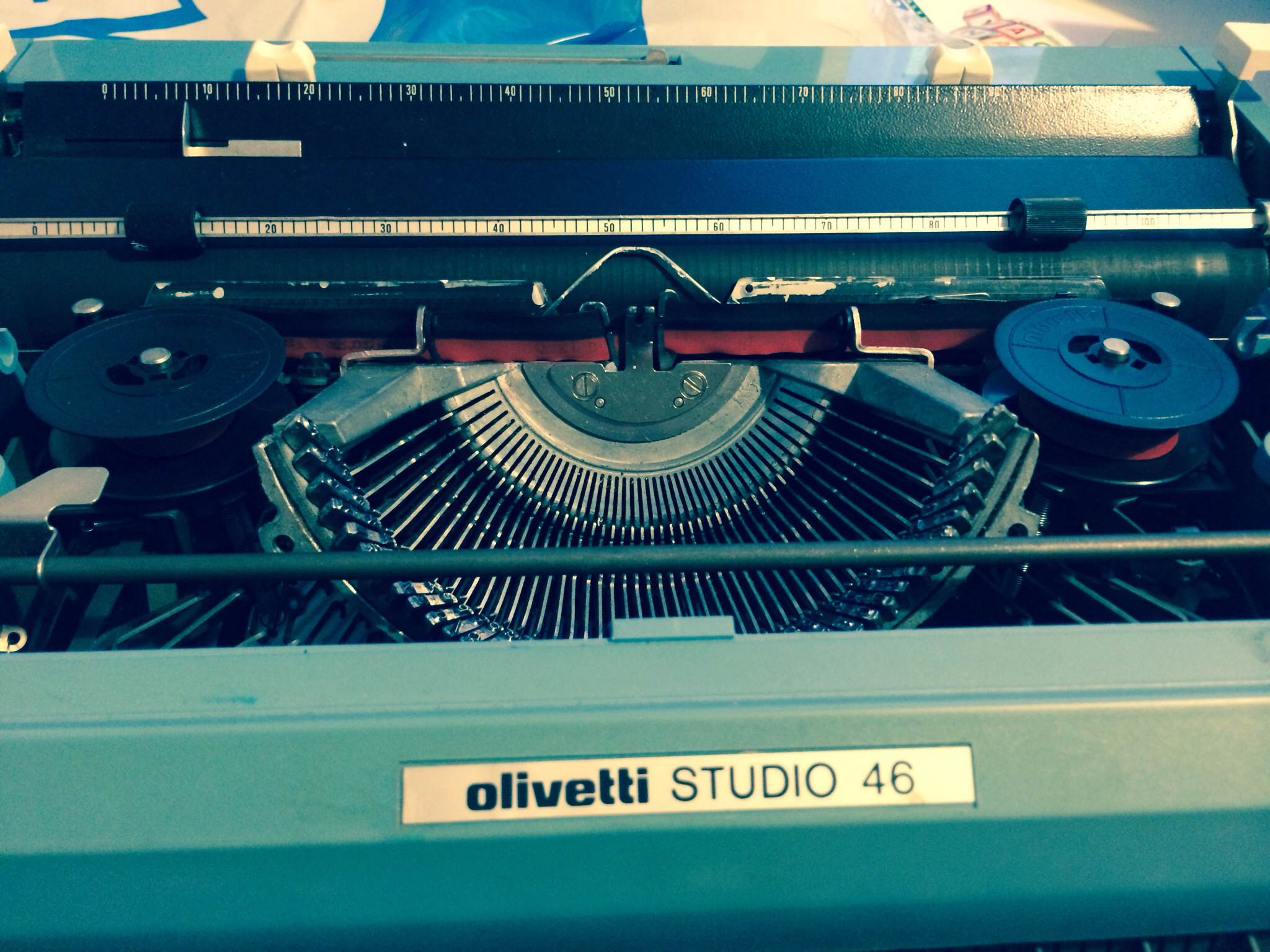 cinta de maquina de escribir dos rodillo negra y roja